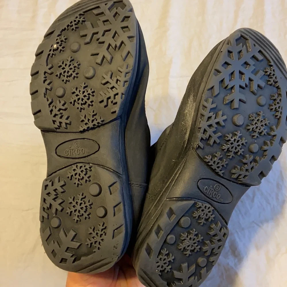 Black Snow Boots